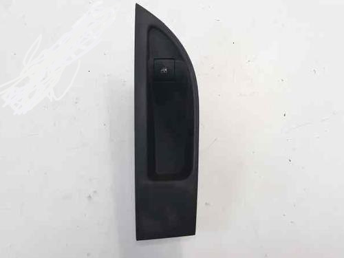 Kryt prepínača zadného okna pravý Opel Astra J  GM 13301133